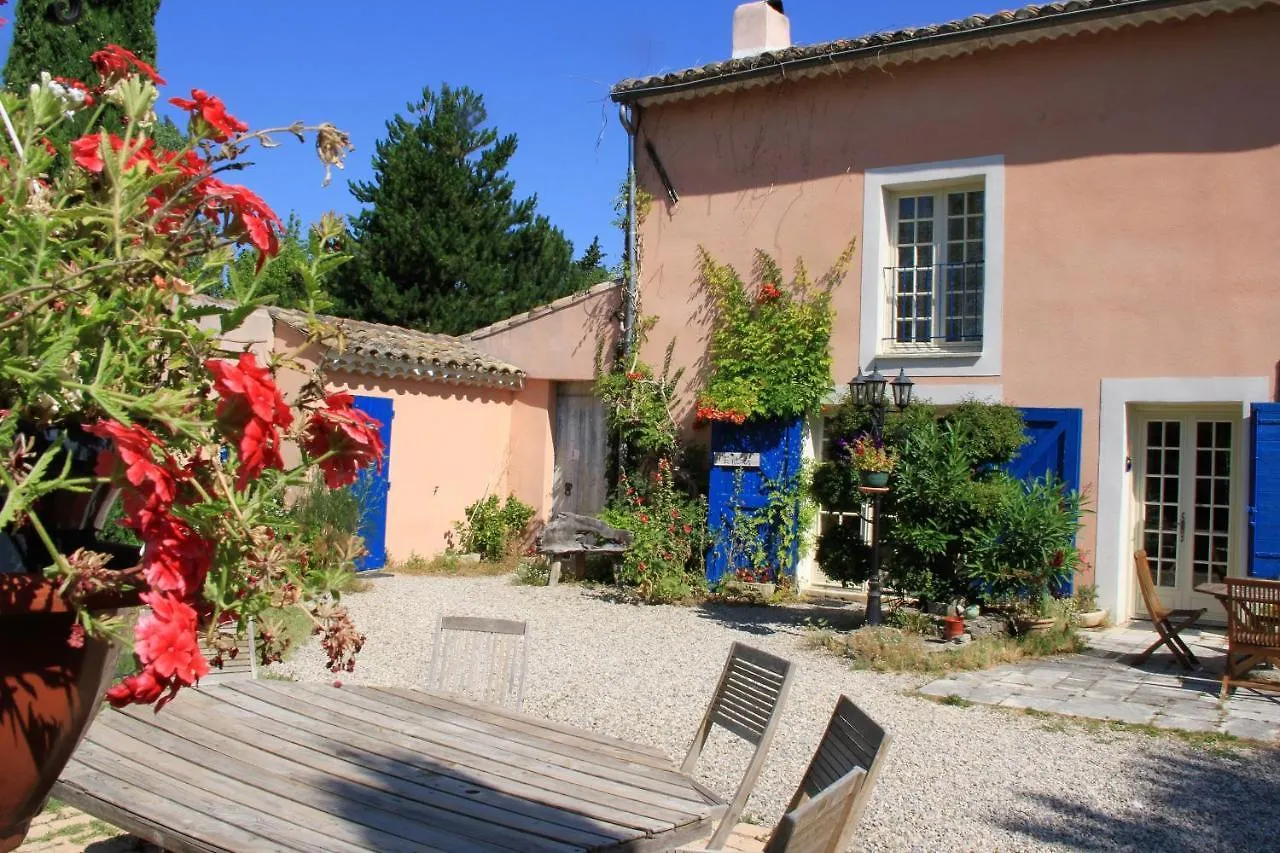 Le Mas De La Cigale Bleue, Caumont Sur Durance Bed & Breakfast Caumont-sur-Durance