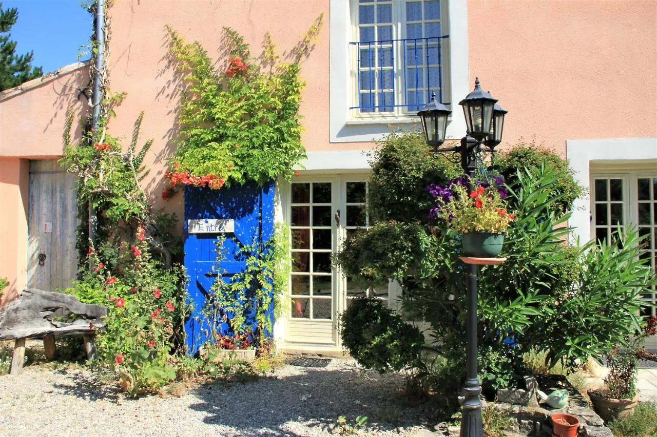 Le Mas De La Cigale Bleue, Caumont Sur Durance Caumont-sur-Durance