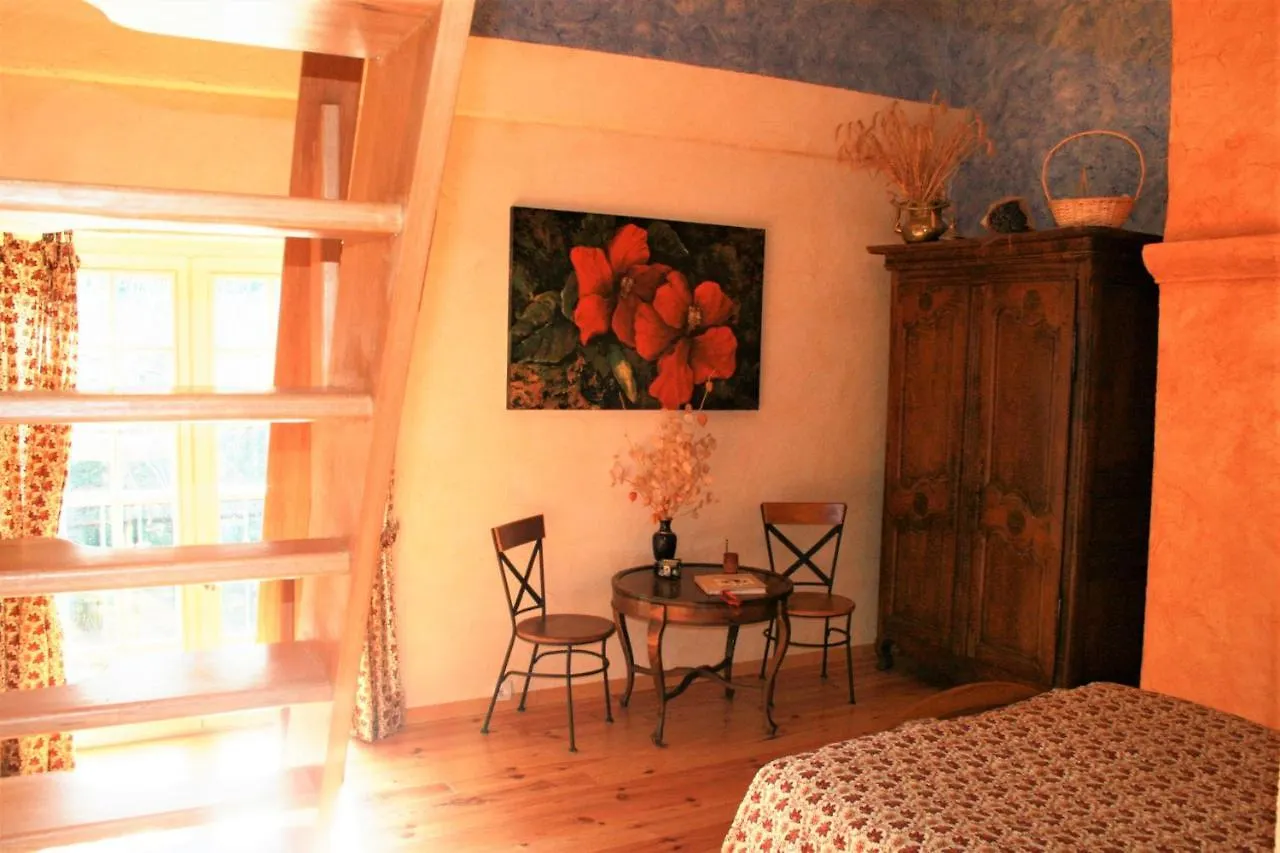 Le Mas De La Cigale Bleue, Caumont Sur Durance 2*, Caumont-sur-Durance
