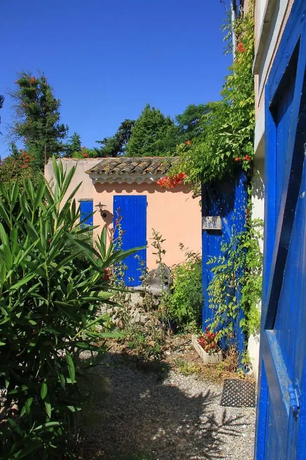 Le Mas De La Cigale Bleue, Caumont Sur Durance Caumont-sur-Durance
