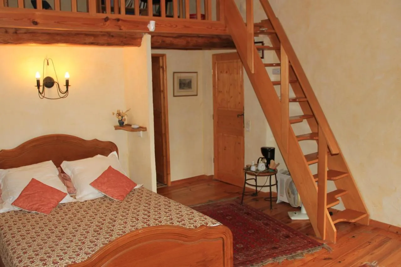 Bed & Breakfast Le Mas De La Cigale Bleue, Caumont Sur Durance